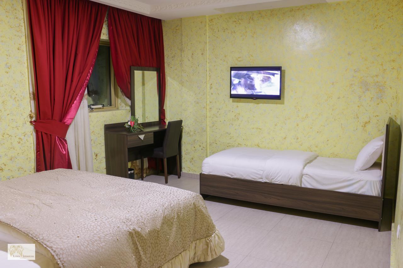 Noubou International Hotel Дуала Екстер'єр фото