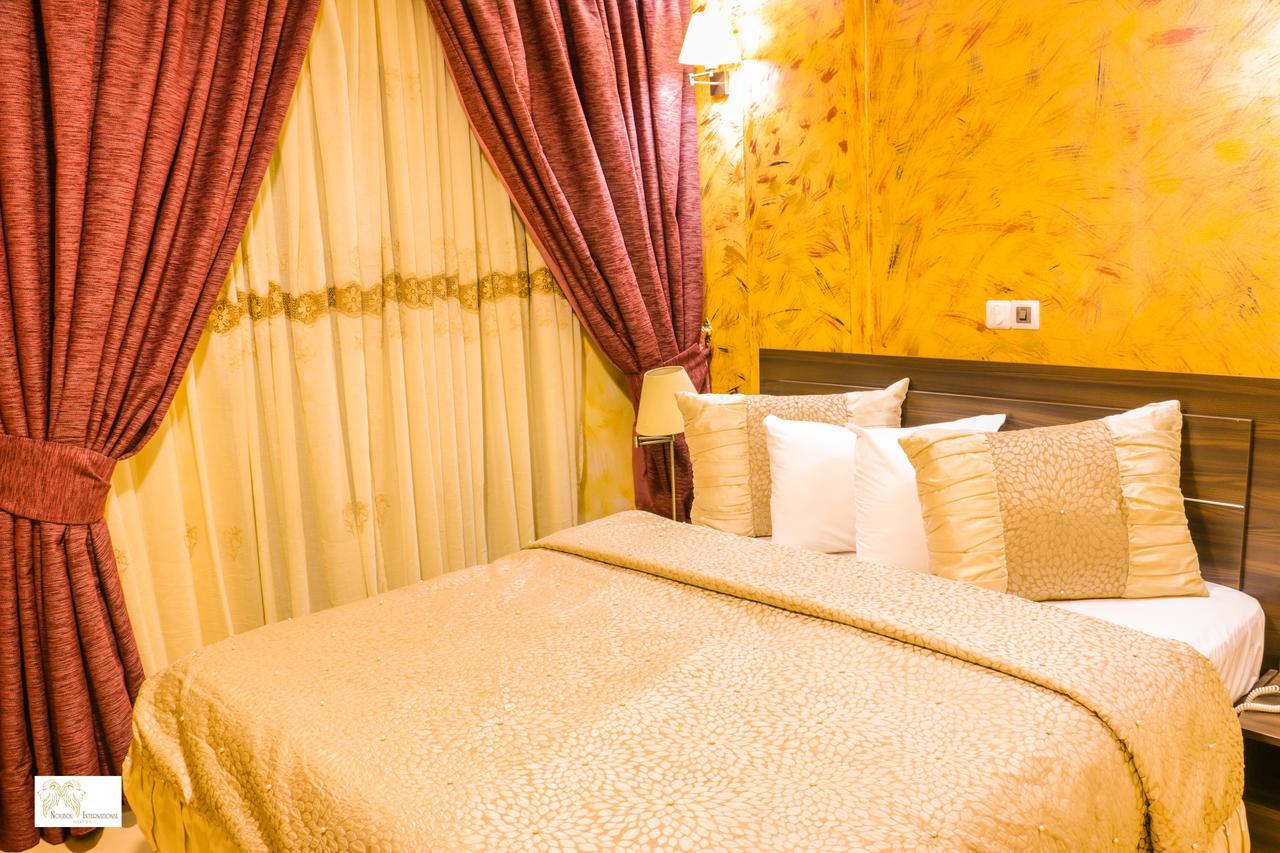 Noubou International Hotel Дуала Екстер'єр фото